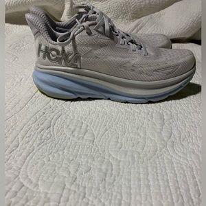 Hoka Clifton 9